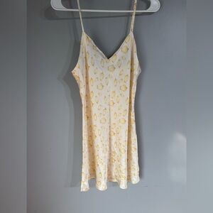 For Your Comfort Cream 100% Silk Nightgown Size Small Yellow Floral Pattern